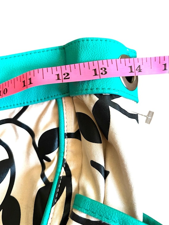 Miche Crossbody with insert and strap or overlay with current handbag - Picture 13 of 14